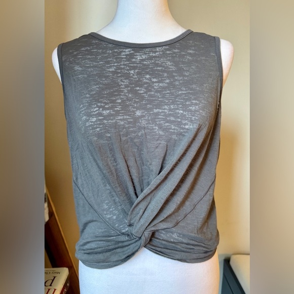 Lululemon Athletica Gray Tie Front Muscle Tee-Size 6 - Picture 1 of 5